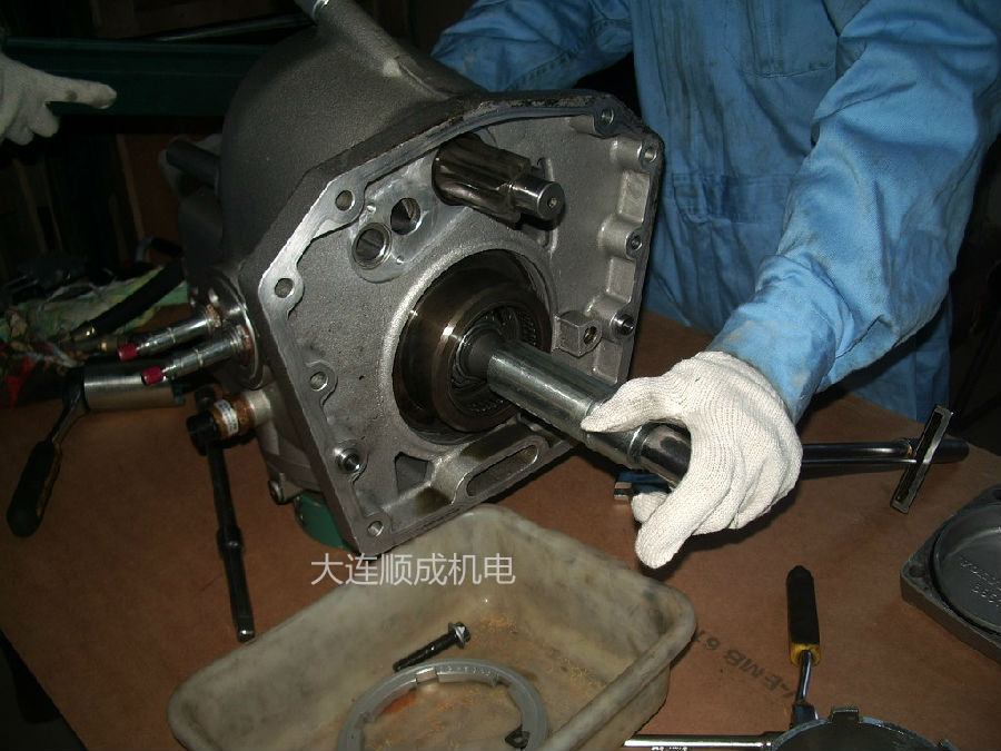 沃爾沃IPS尾機廠內大修